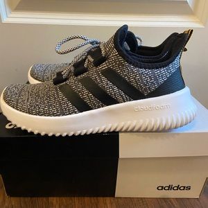 Boys adidas brand new
